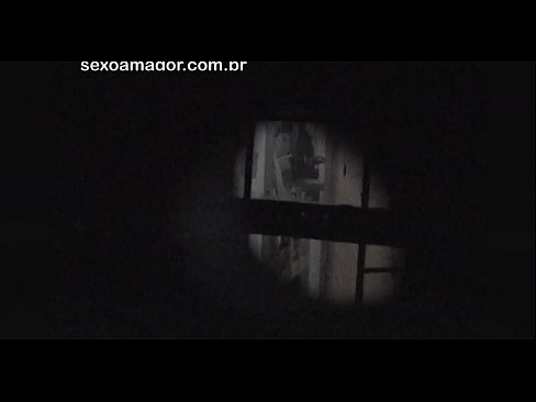 ❤️ Blondie estas sekrete filmita fare de najbara voyeur kaŝita malantaŭ kavaj brikoj Faka video ĉe eo.ixiporn-com.ru ❌️❤
